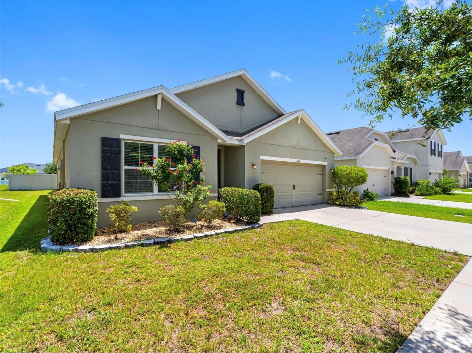 Photo of 8106 BILSTON VILLAGE LANE GIBSONTON FL 33534