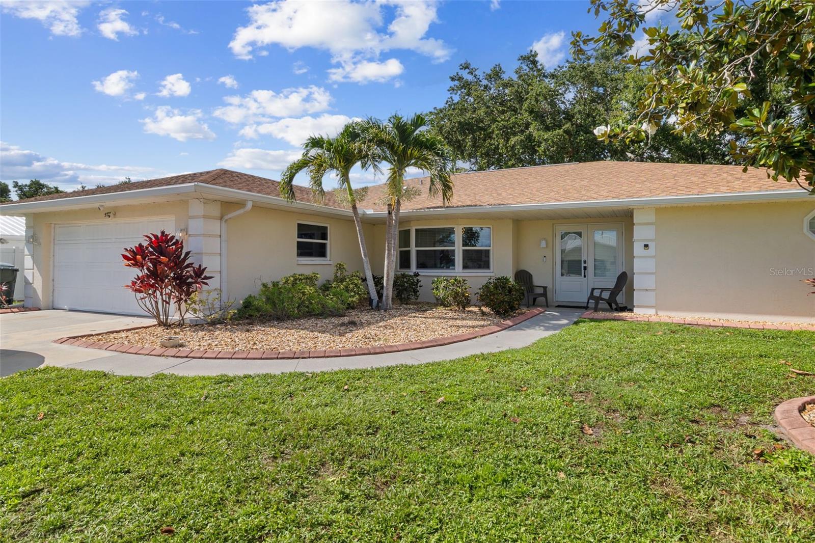 Photo of 5776 AUGUSTA CIRCLE SARASOTA FL 34238