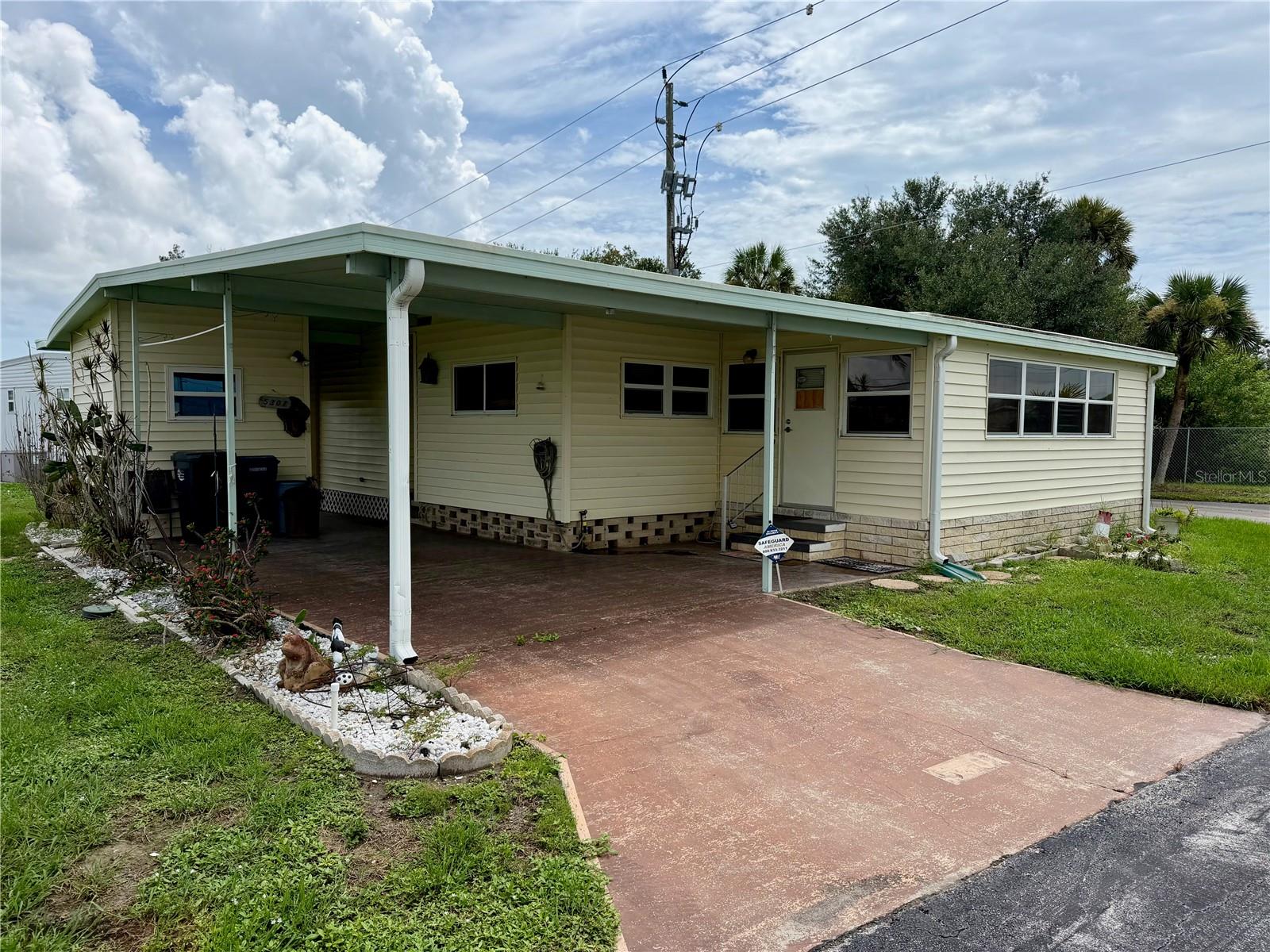 Photo of 5301 ALGERIA COURT BRADENTON FL 34207