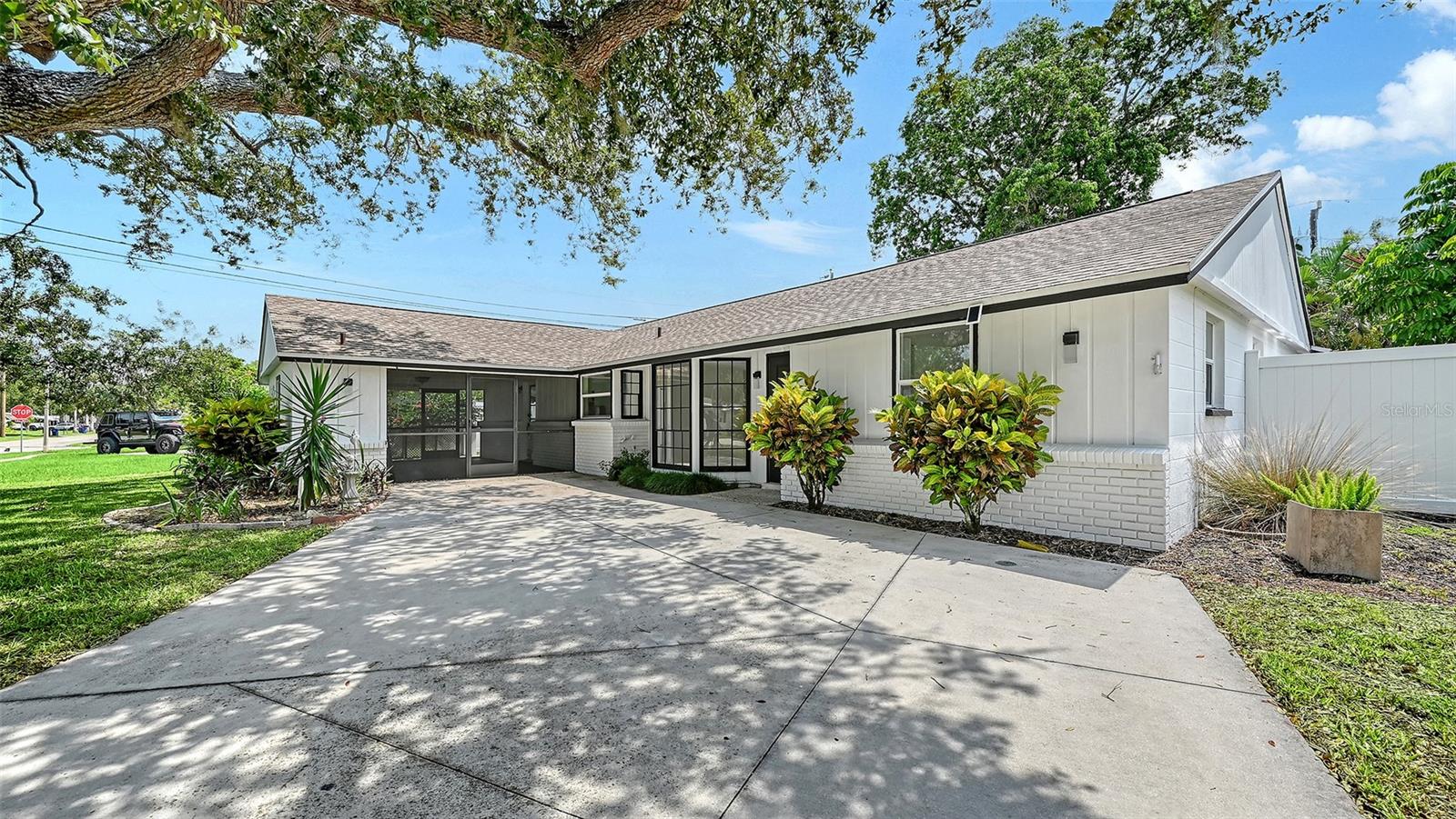Photo of 6711 S LOCKWOOD RIDGE ROAD SARASOTA FL 34231