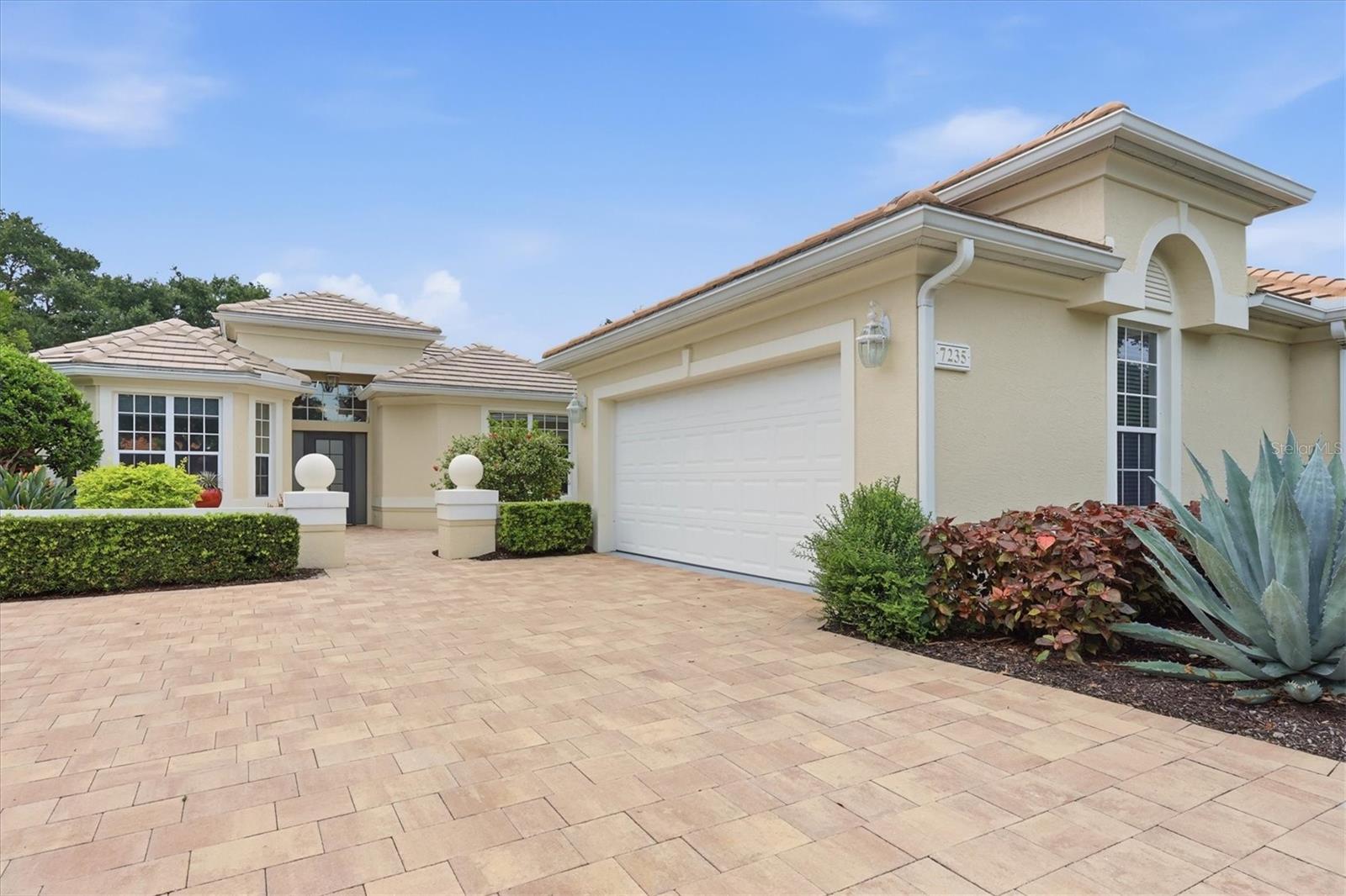 Photo of 7235 KENSINGTON COURT UNIVERSITY PARK FL 34201