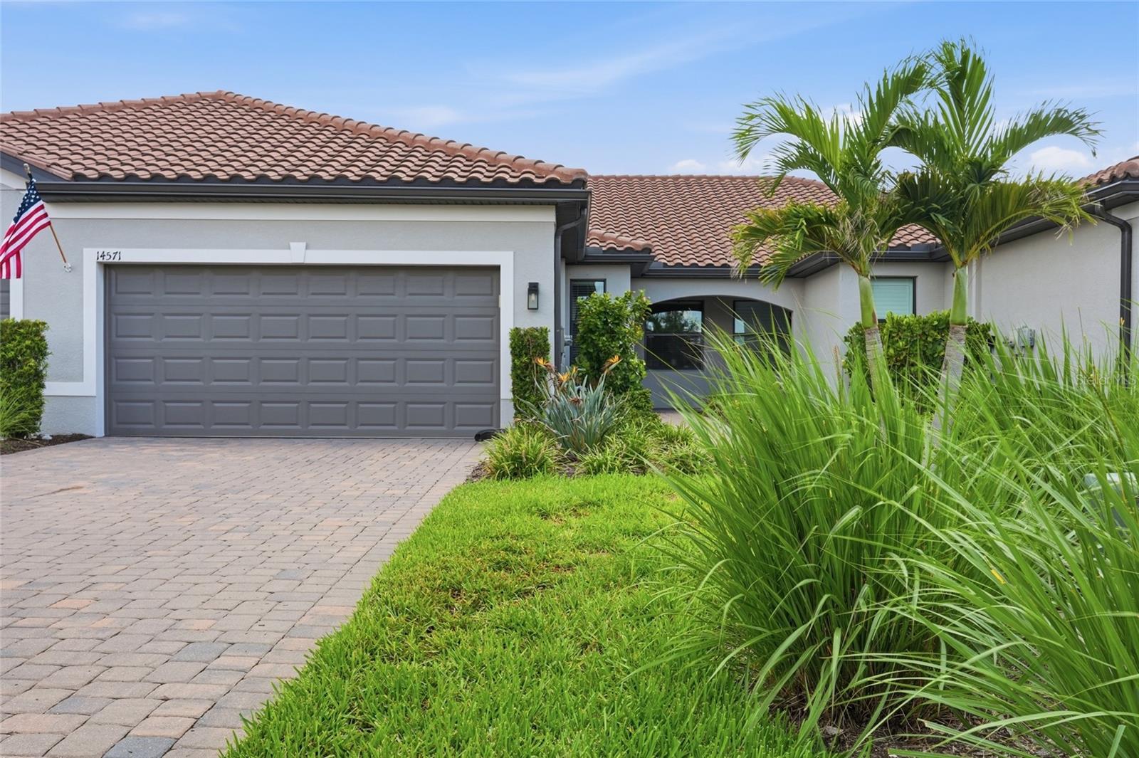 Photo of 14571 MOSSY PINE COURT NOKOMIS FL 34275