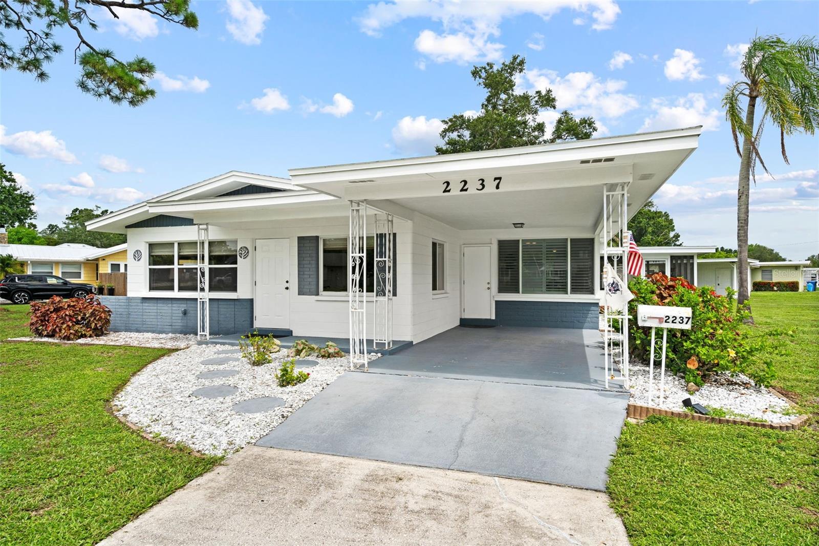 Photo of 2237 2ND AVENUE BRADENTON FL 34208