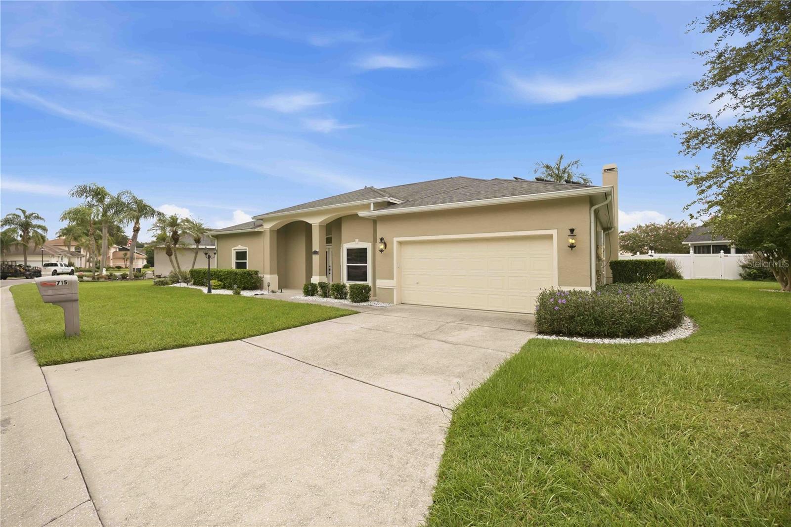 Photo of 715 JESSANDA CIRCLE LAKELAND FL 33813