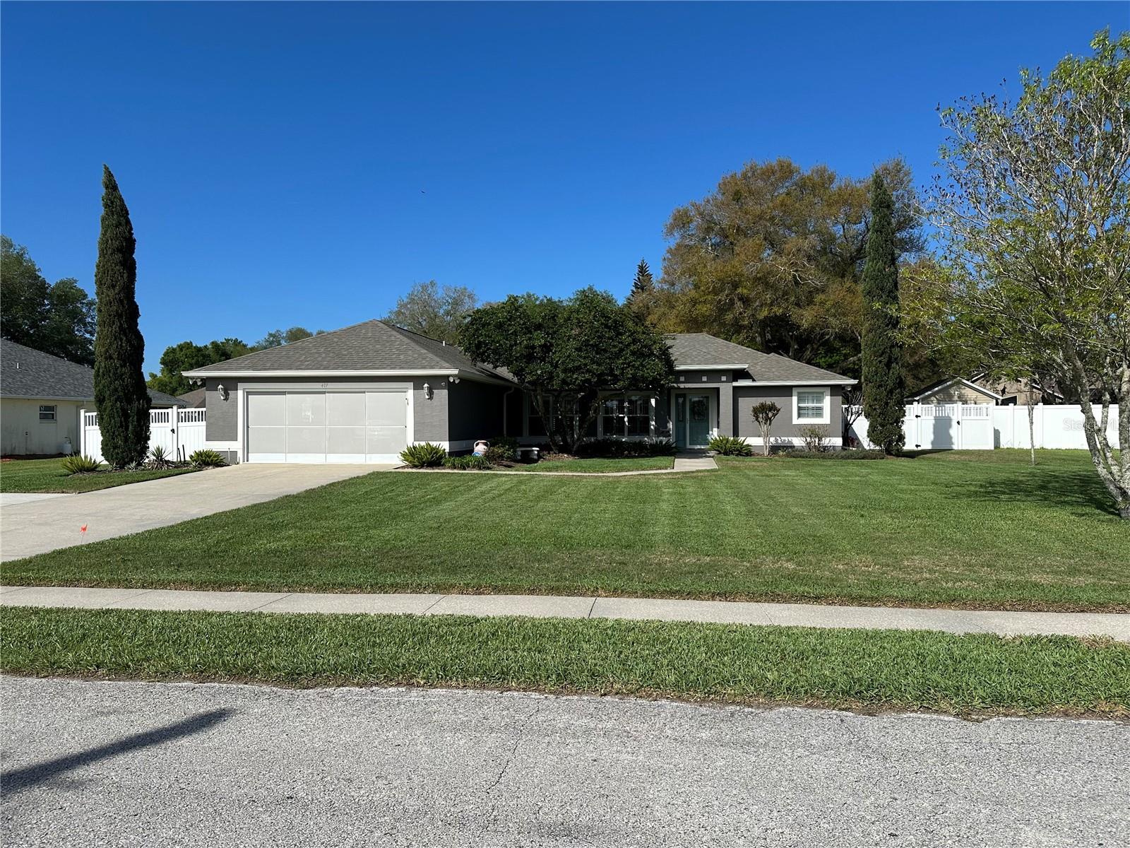 Photo of 417 ANDERSON DRIVE TAVARES FL 32778