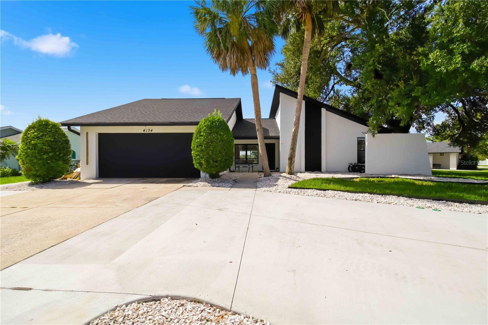 Photo of 4134 EASTWOOD DRIVE SARASOTA FL 34232
