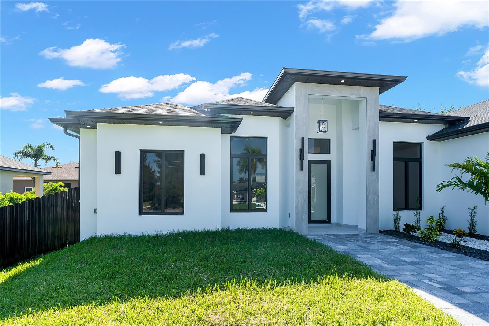 Photo of 129 SW 34TH AVENUE CAPE CORAL FL 33991