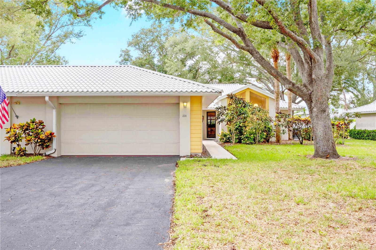 Photo of 231 SOUTHAMPTON LANE #277 VENICE FL 34293