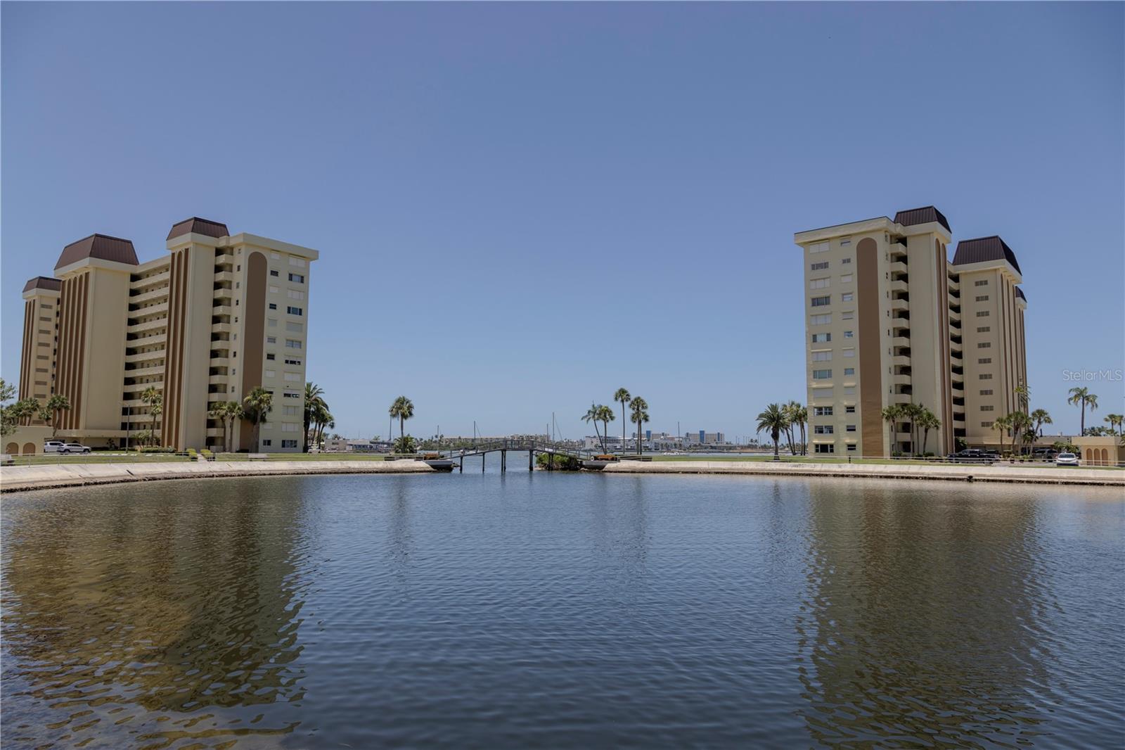 Photo of 4525 COVE CIRCLE #1107 ST PETERSBURG FL 33708