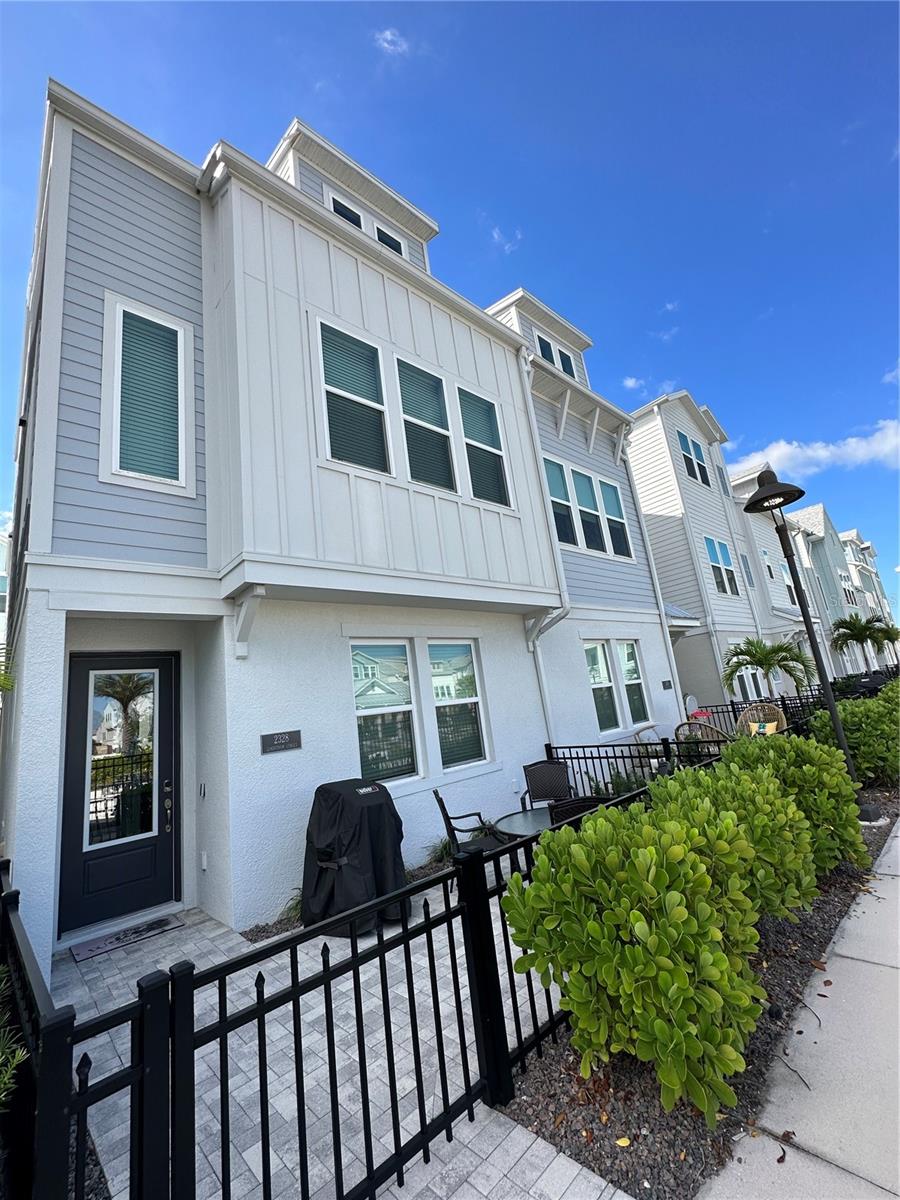 Photo of 2328 LINDSTROM STREET SARASOTA FL 34237