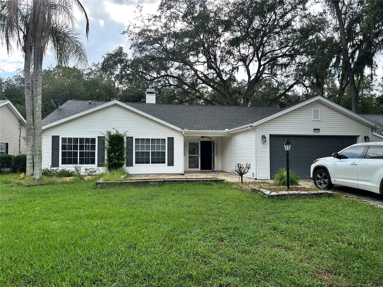 Photo of 4242 LEAFWAY CIRCLE LEESBURG FL 34748