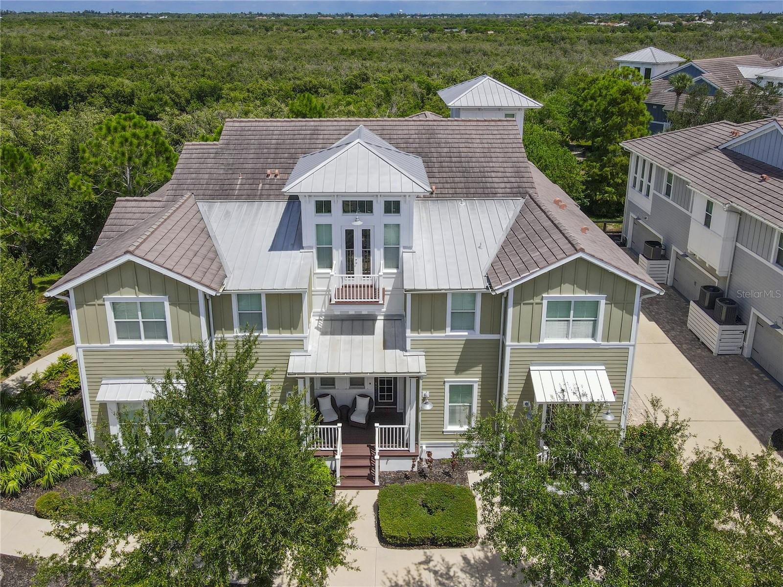 Photo of 311 SAPPHIRE LAKE DRIVE #202 BRADENTON FL 34209