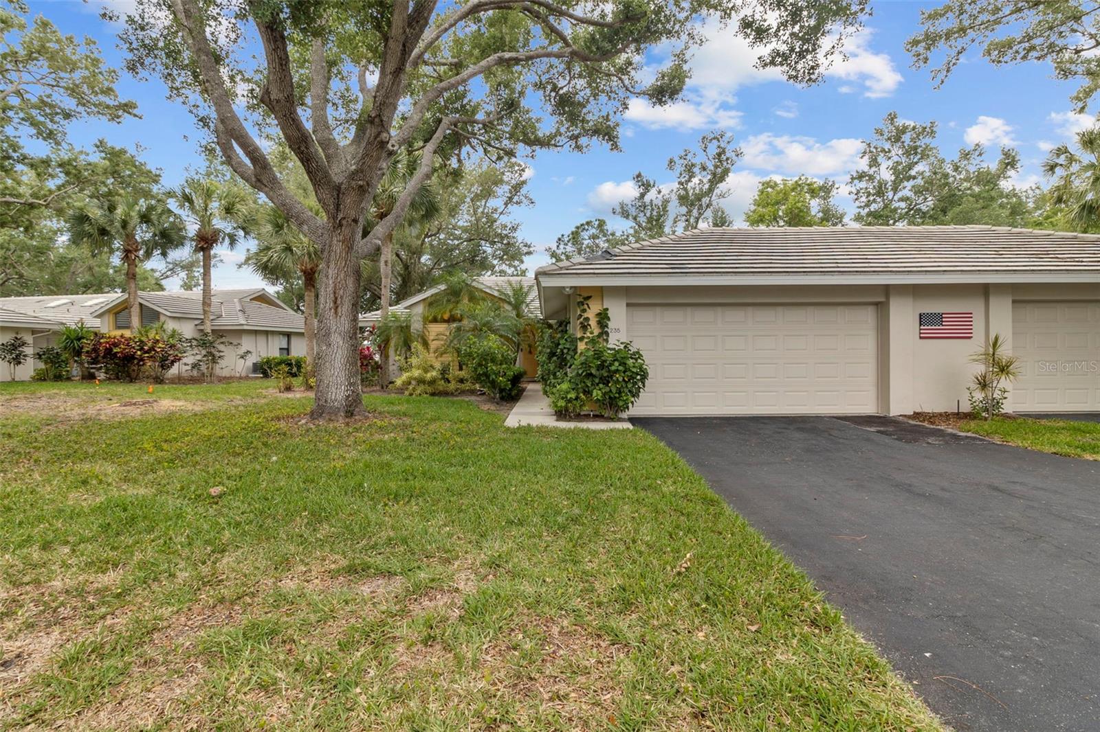 Photo of 235 SOUTHAMPTON LANE #276 VENICE FL 34293