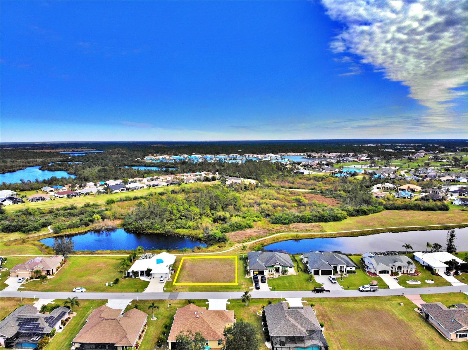 Photo of 12932 SW PEMBROKE CIRCLE LAKE SUZY FL 34269
