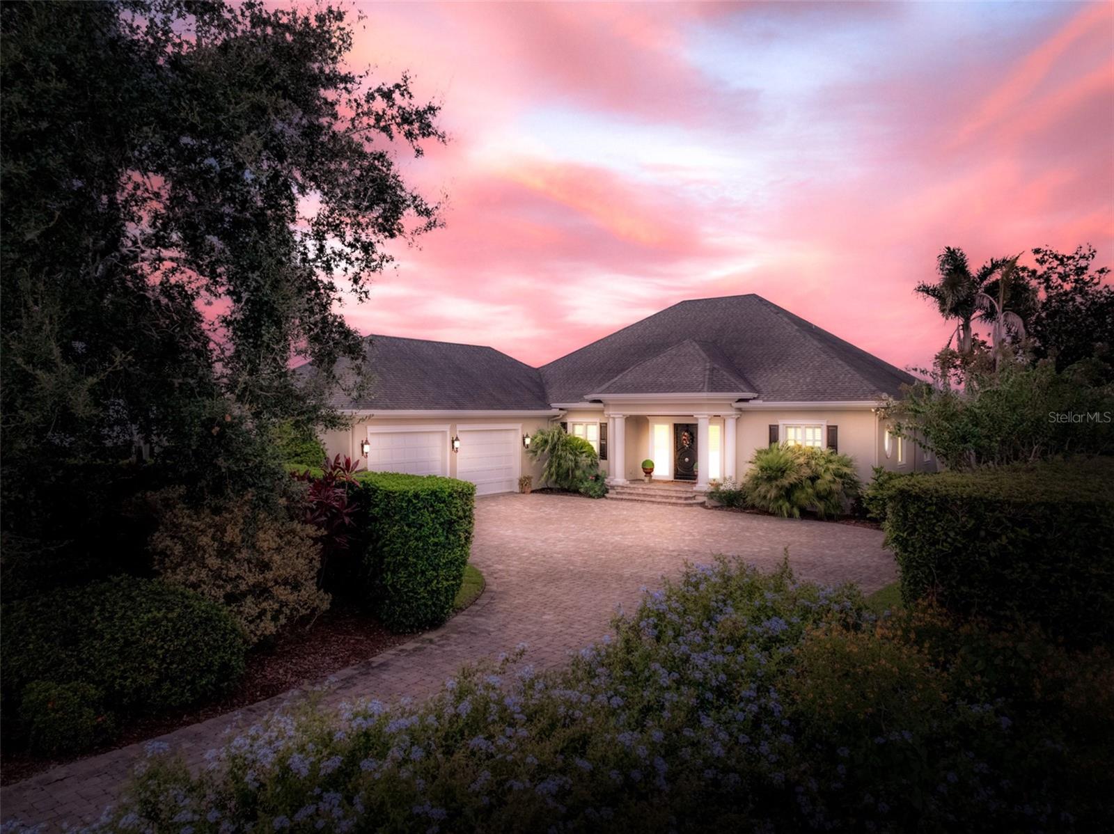 Photo of 632 SUNSET POINTE DRIVE LAKE PLACID FL 33852