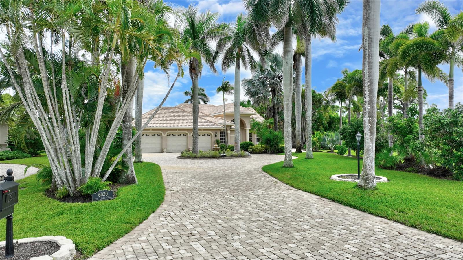 Photo of 6030 KEY LARGO CIRCLE PUNTA GORDA FL 33955