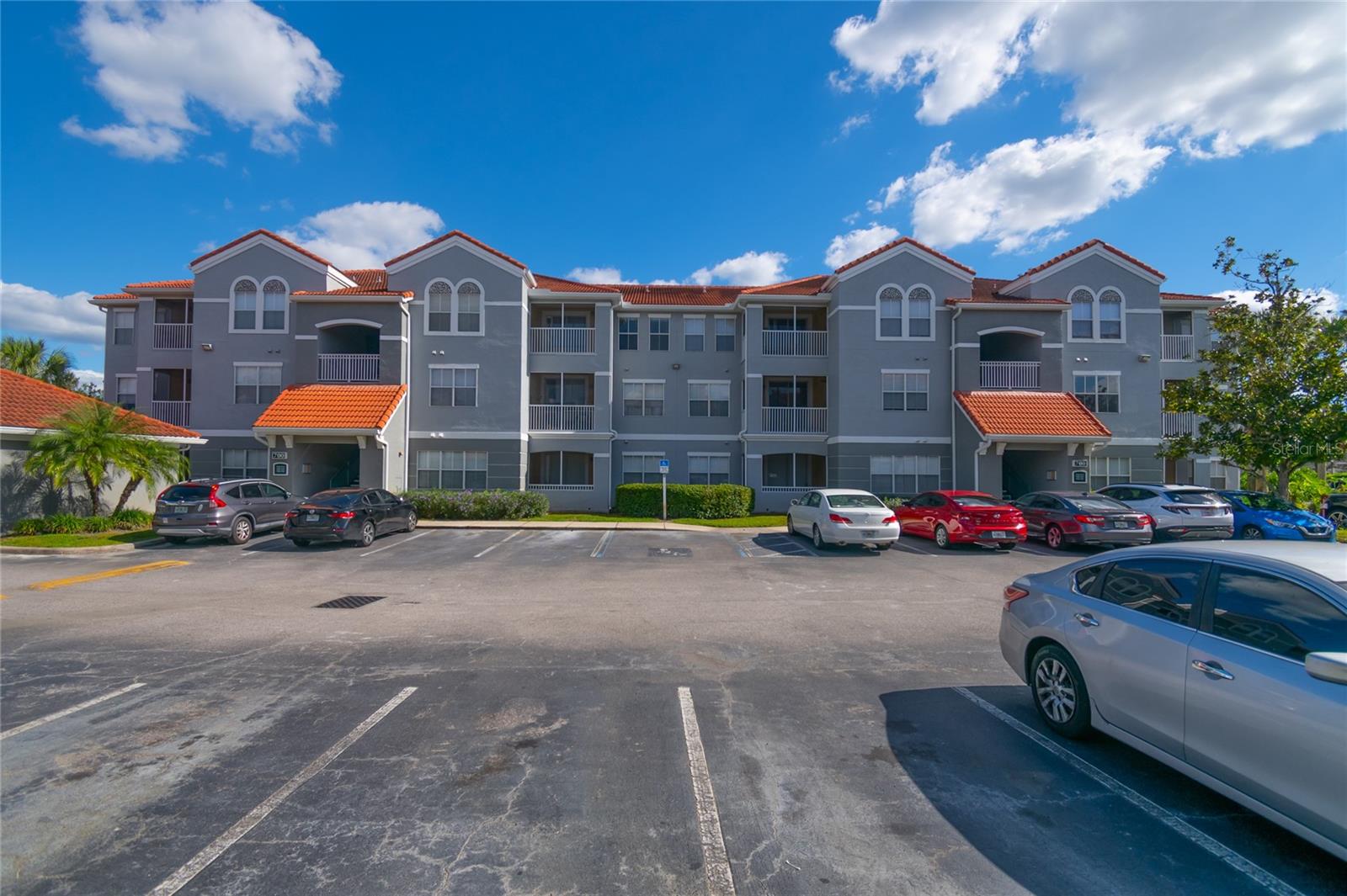 Photo of 18001 RICHMOND PLACE DRIVE #735 TAMPA FL 33647
