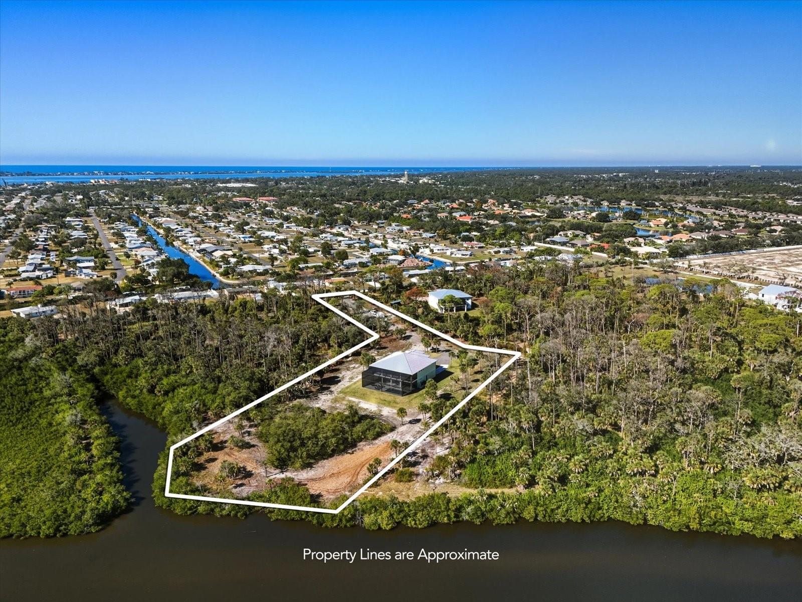 Photo of 1091 LAMPP DRIVE ENGLEWOOD FL 34223