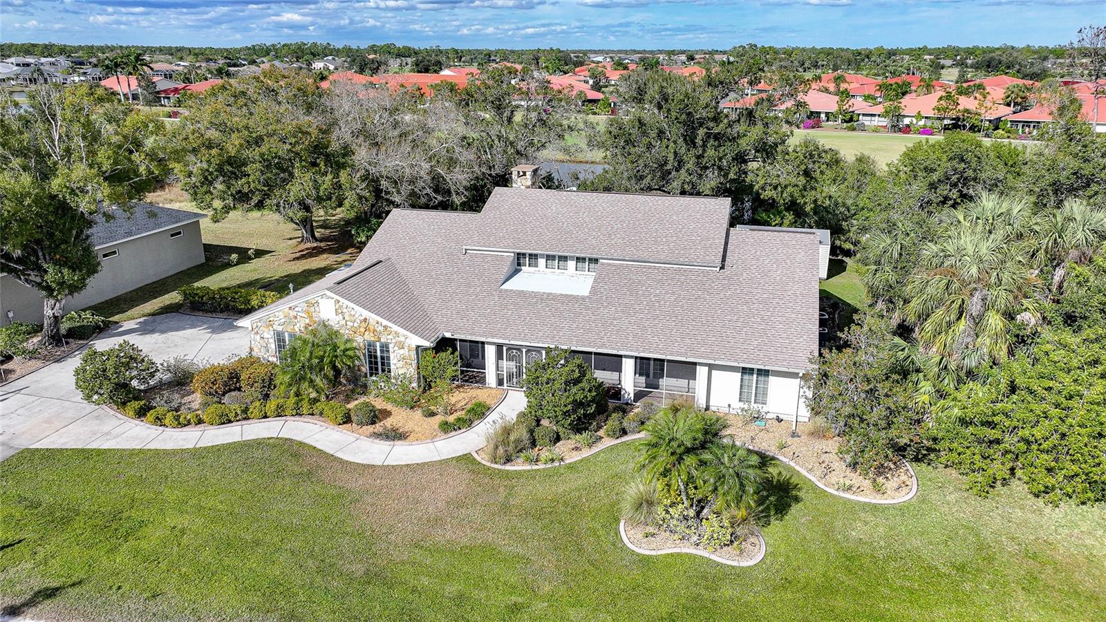 Photo of 24358 SW KINGSWAY CIRCLE LAKE SUZY FL 34269