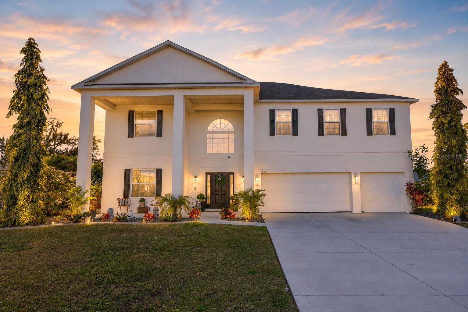 Photo of 812 SW 11TH COURT CAPE CORAL FL 33991
