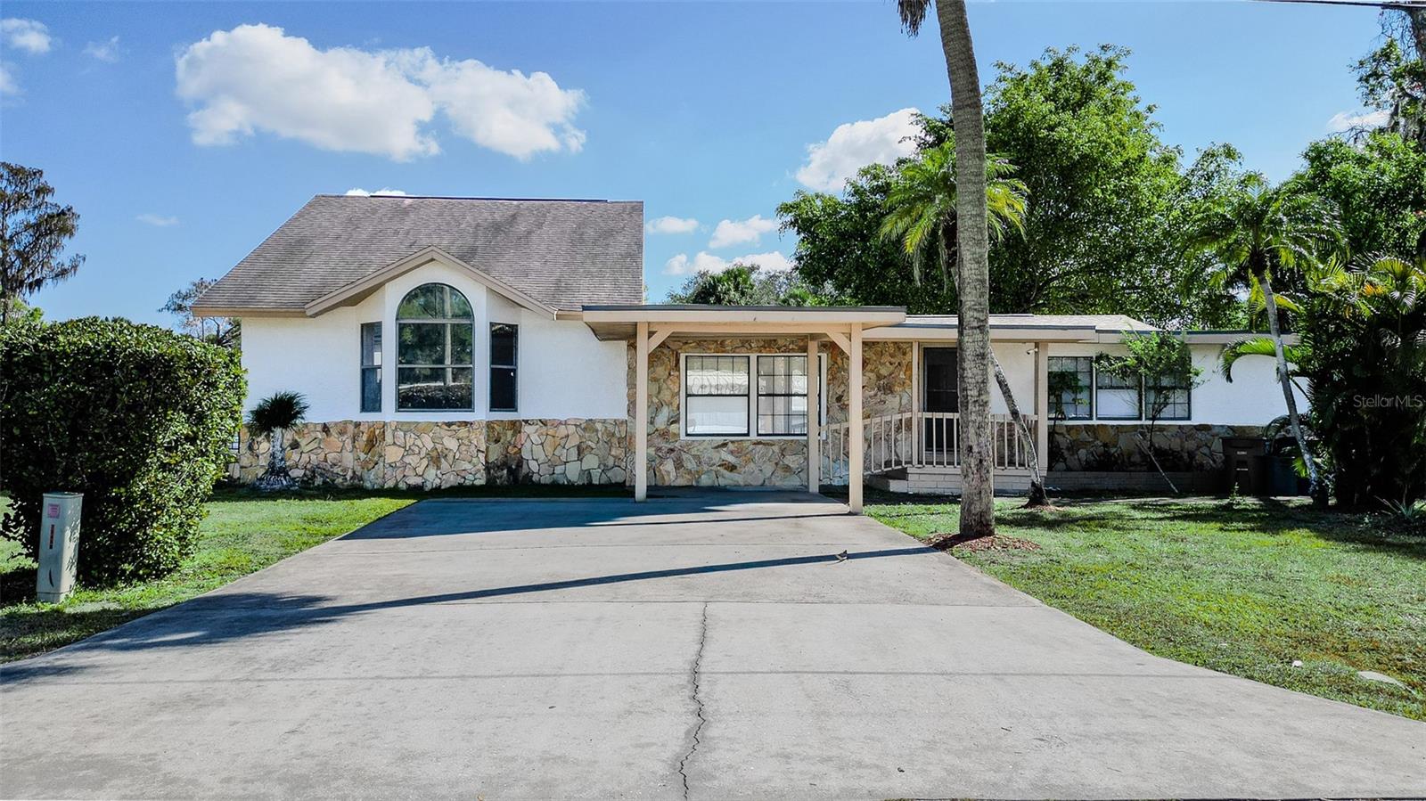 Photo of 599 CAROLINA AVENUE FORT MYERS FL 33905