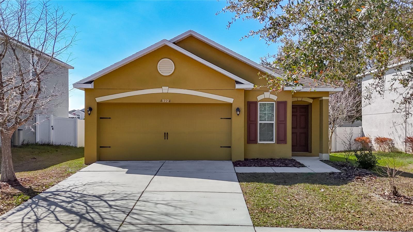 Photo of 13221 WATERFORD CASTLE DRIVE DADE CITY FL 33525