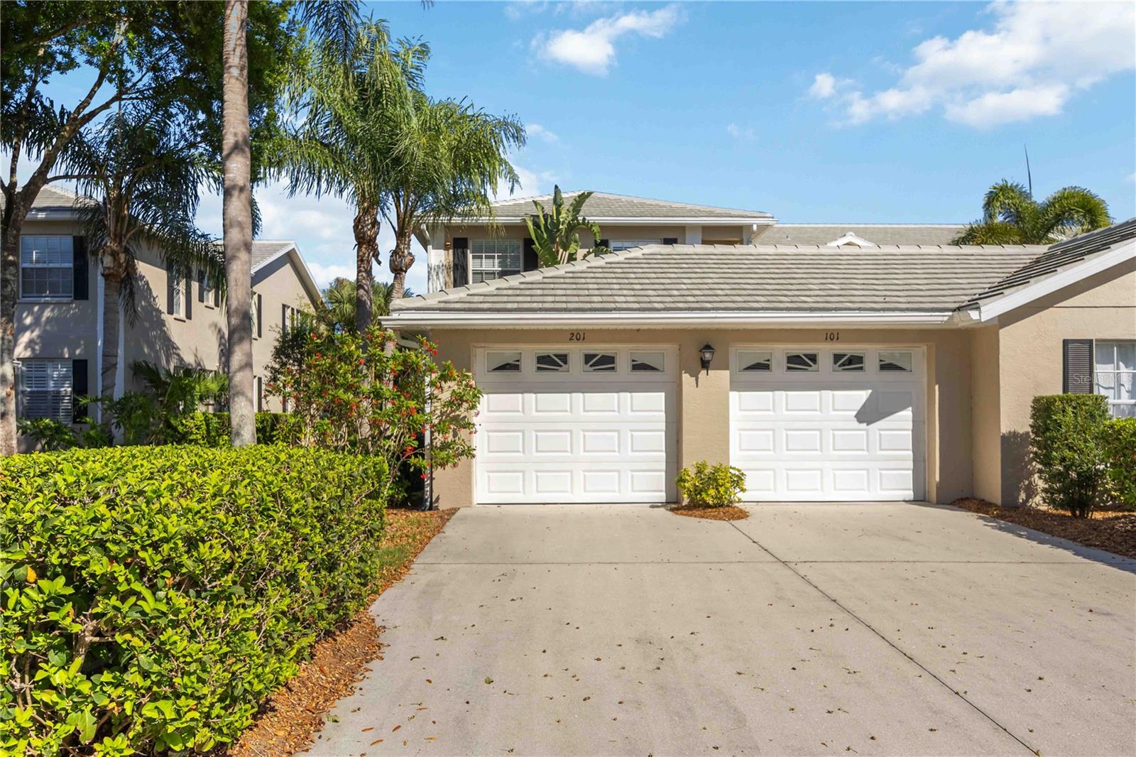 Photo of 115 WOODBRIDGE DRIVE #201 VENICE FL 34293
