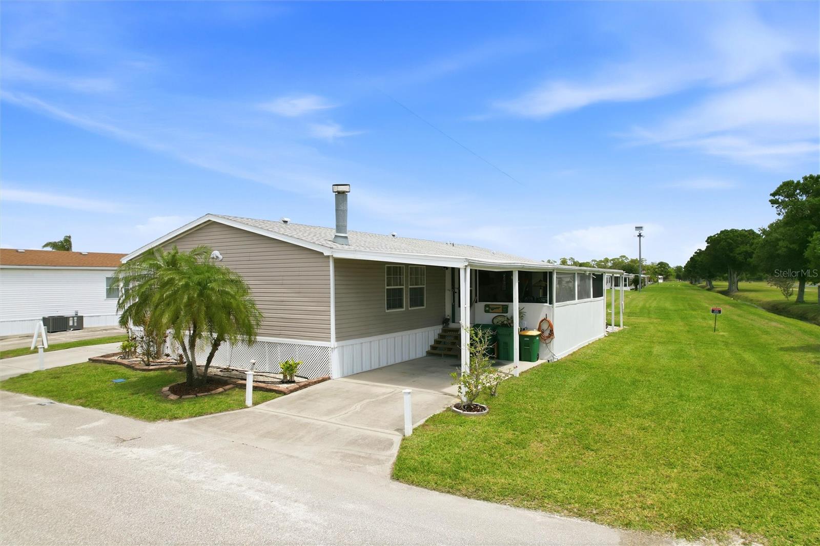 Photo of 184 W MANATEE LOOP PUNTA GORDA FL 33950