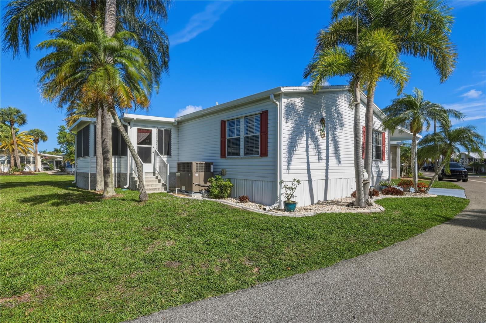 Photo of 2100 KINGS HIGHWAY #401 PORT CHARLOTTE FL 33980