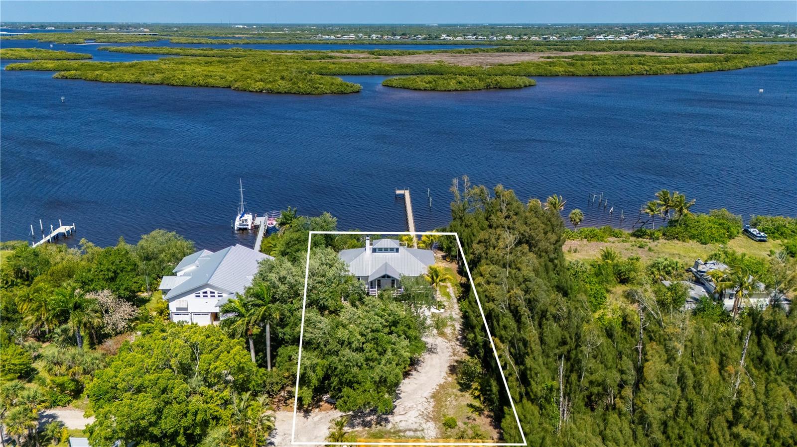 Photo of 27414 MISTY AVENUE PUNTA GORDA FL 33982