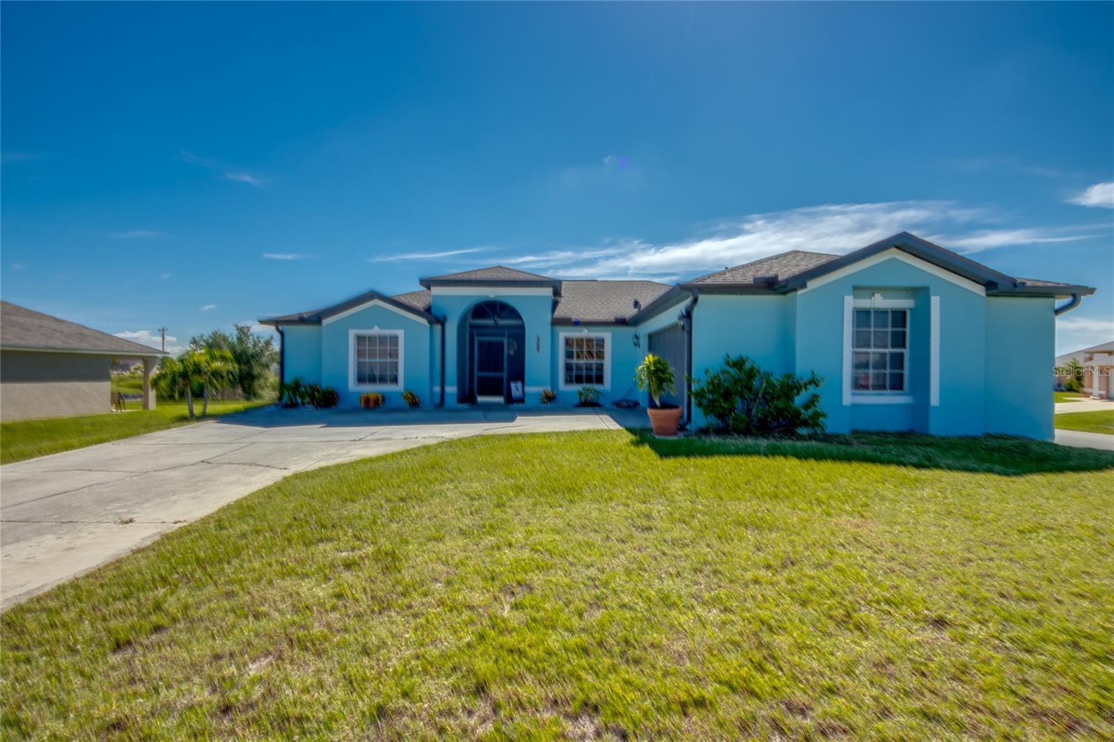 Photo of 2613 SW 7TH PLACE CAPE CORAL FL 33914