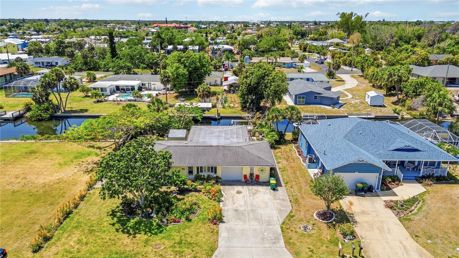 Photo of 885 E 3RD STREET ENGLEWOOD FL 34223