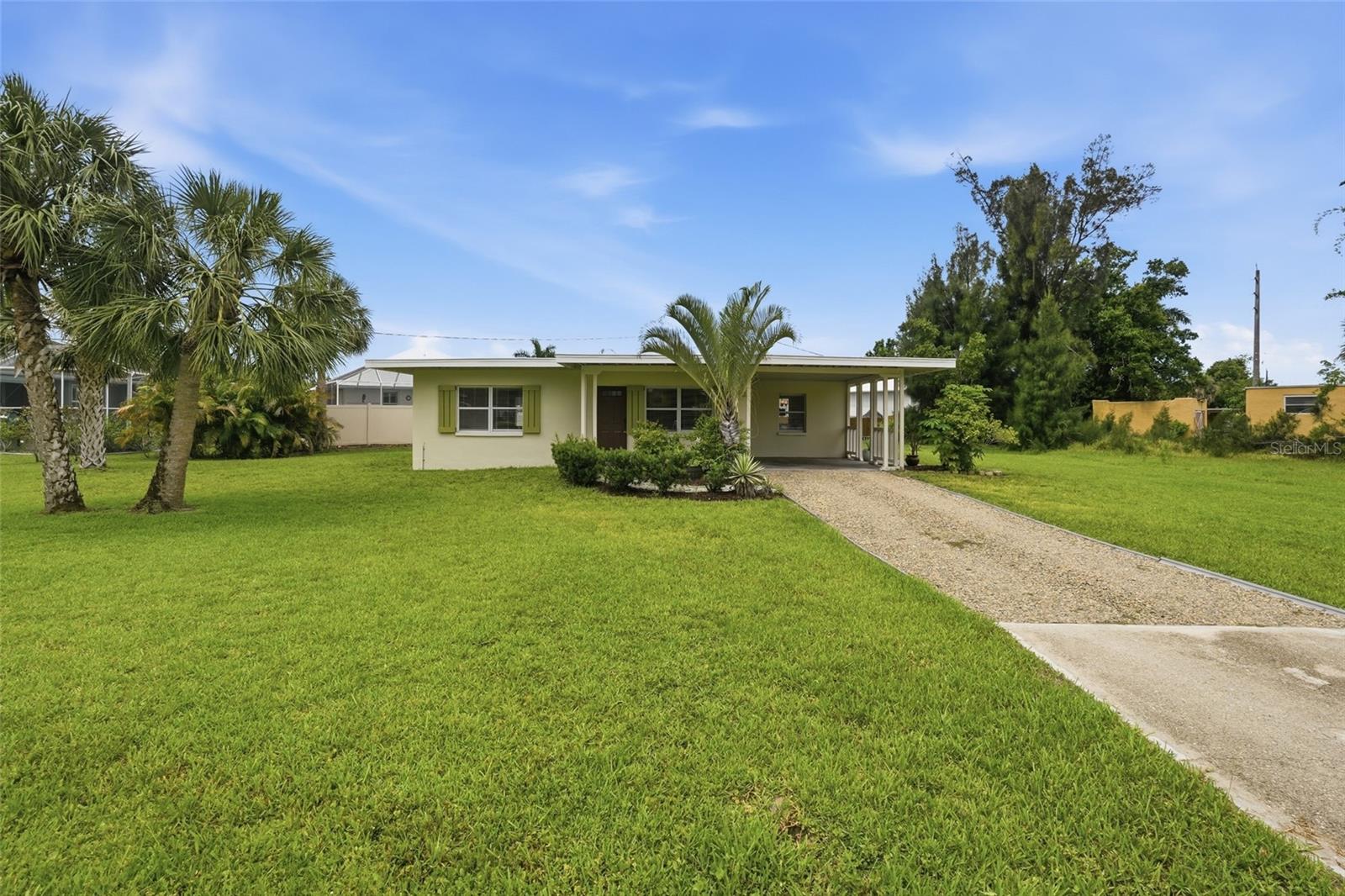 Photo of 433 SOUTH DRIVE PUNTA GORDA FL 33950