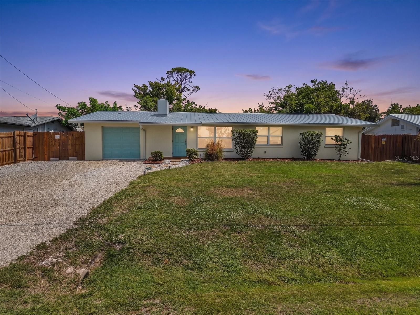 Photo of 1664 LAKEVIEW PLACE ENGLEWOOD FL 34223