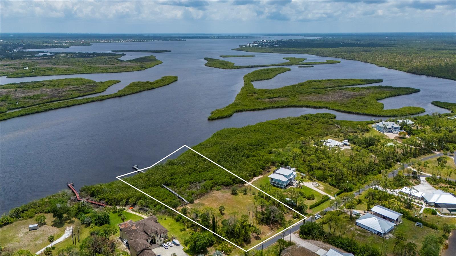 Photo of 0 RIVERFRONT DRIVE #Lot 6 VENICE FL 34293