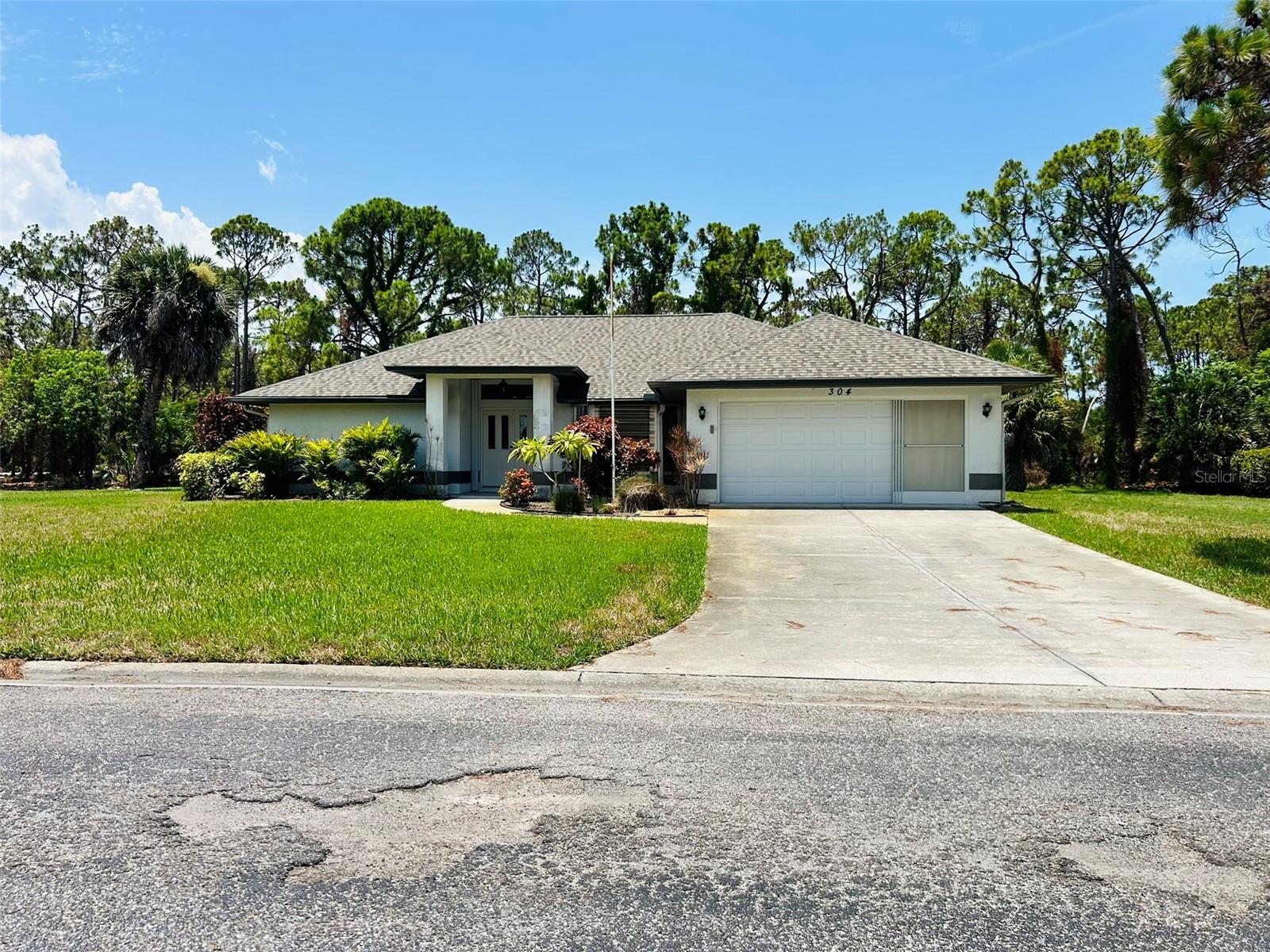 Photo of 304 PINE GLEN COURT ENGLEWOOD FL 34223