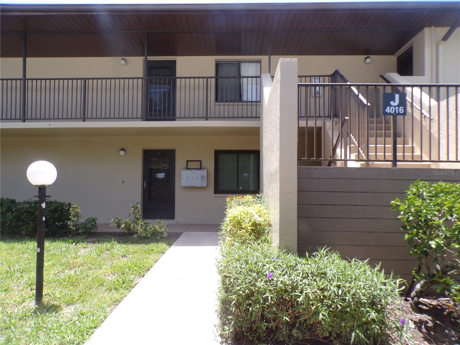 Photo of 4016 OAKVIEW DRIVE #J8 PUNTA GORDA FL 33980