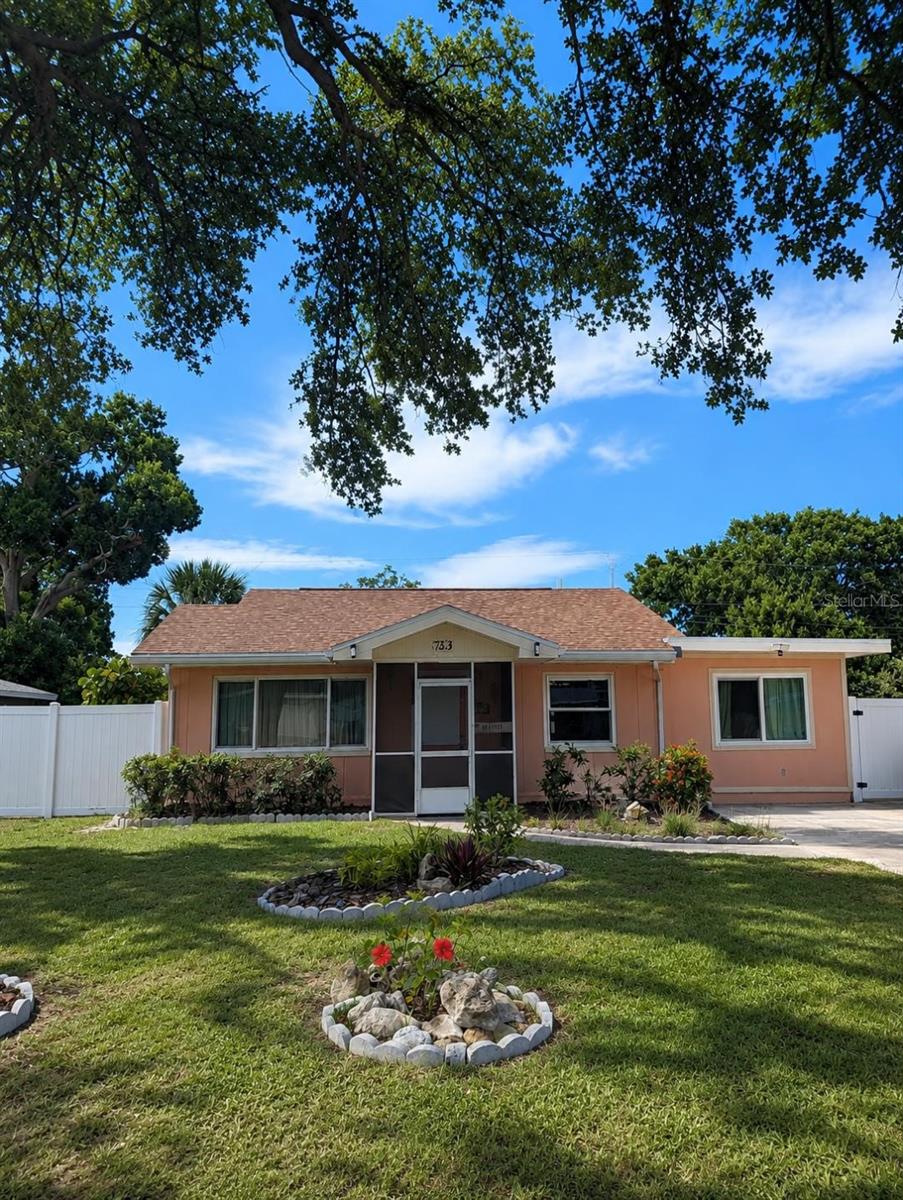 Photo of 733 LAUREL AVENUE VENICE FL 34285