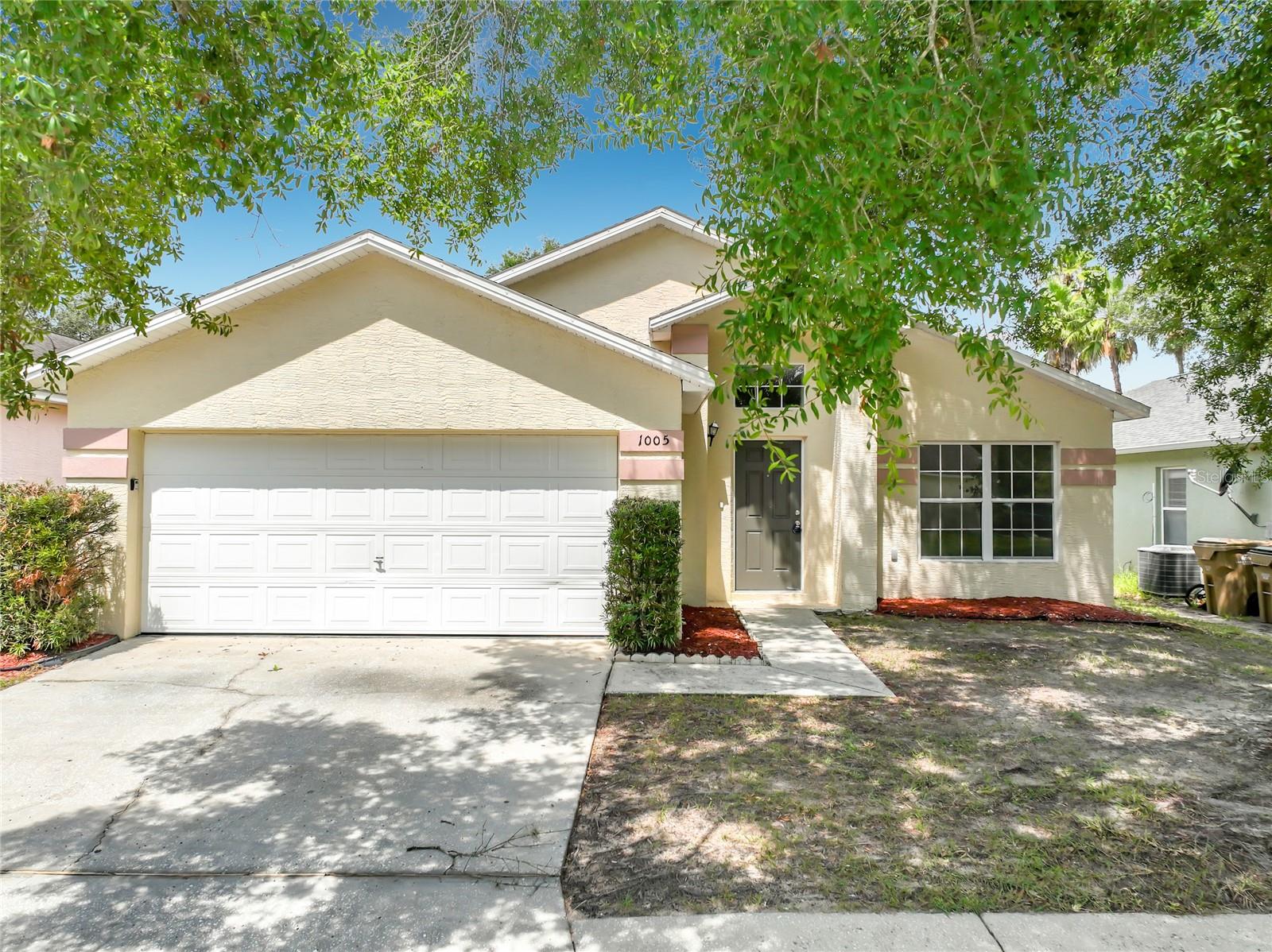 Photo of 1005 WINDING WATER WAY CLERMONT FL 34714
