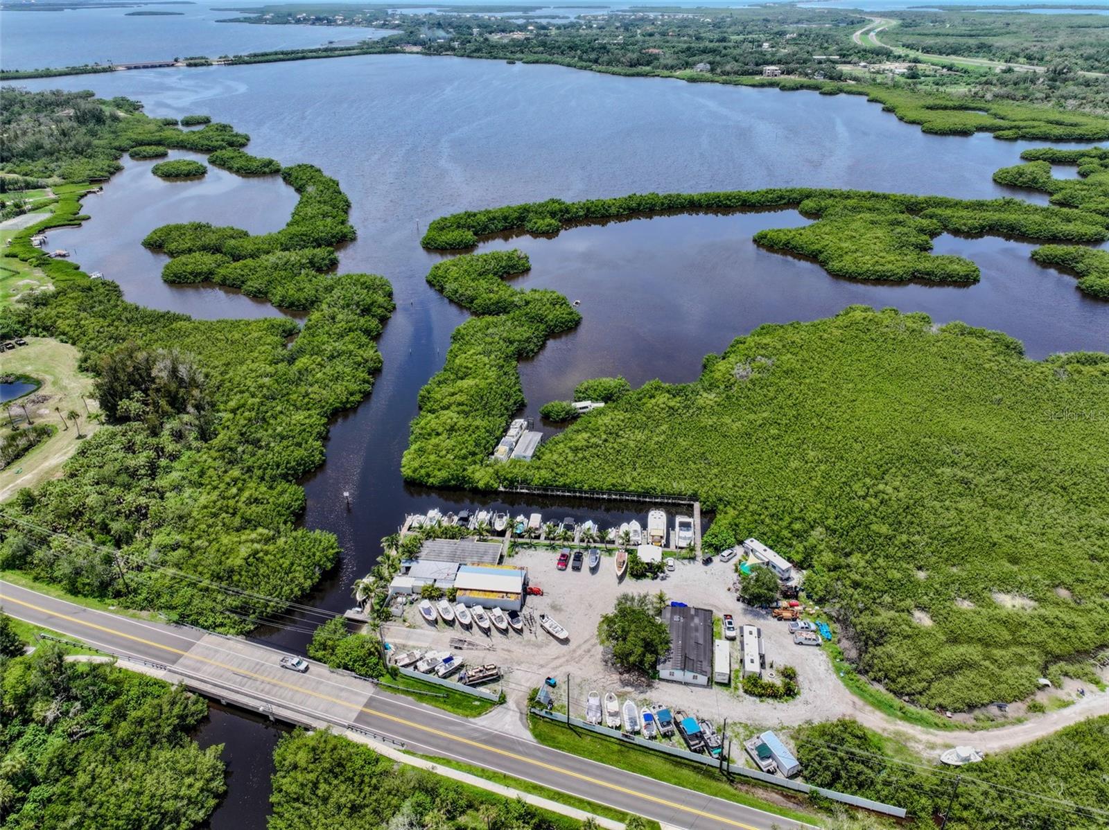 Photo of 6817 BAYSHORE ROAD PALMETTO FL 34221