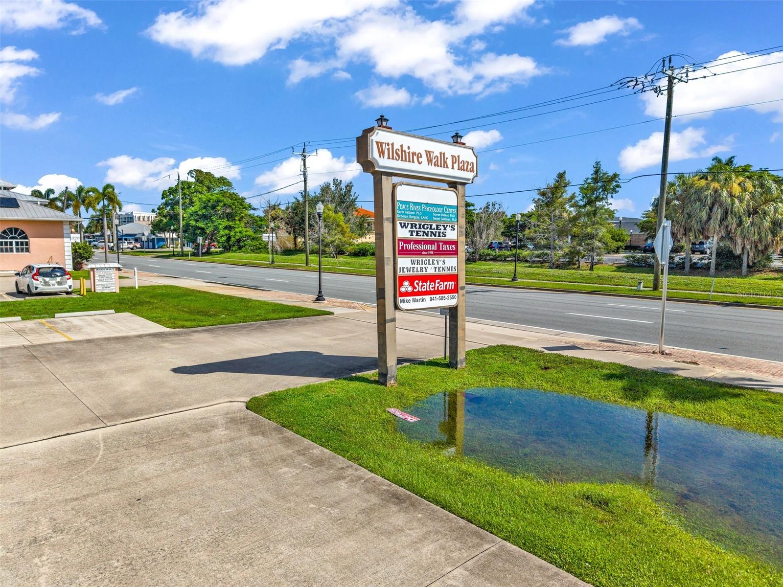 Photo of 425 CROSS STREET #116 PUNTA GORDA FL 33950