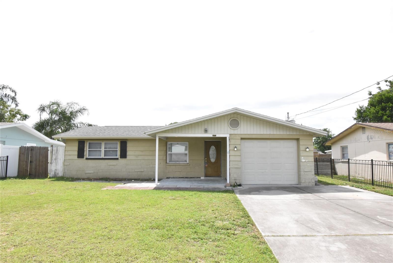 Photo of 11025 PICKERING LANE PORT RICHEY FL 34668