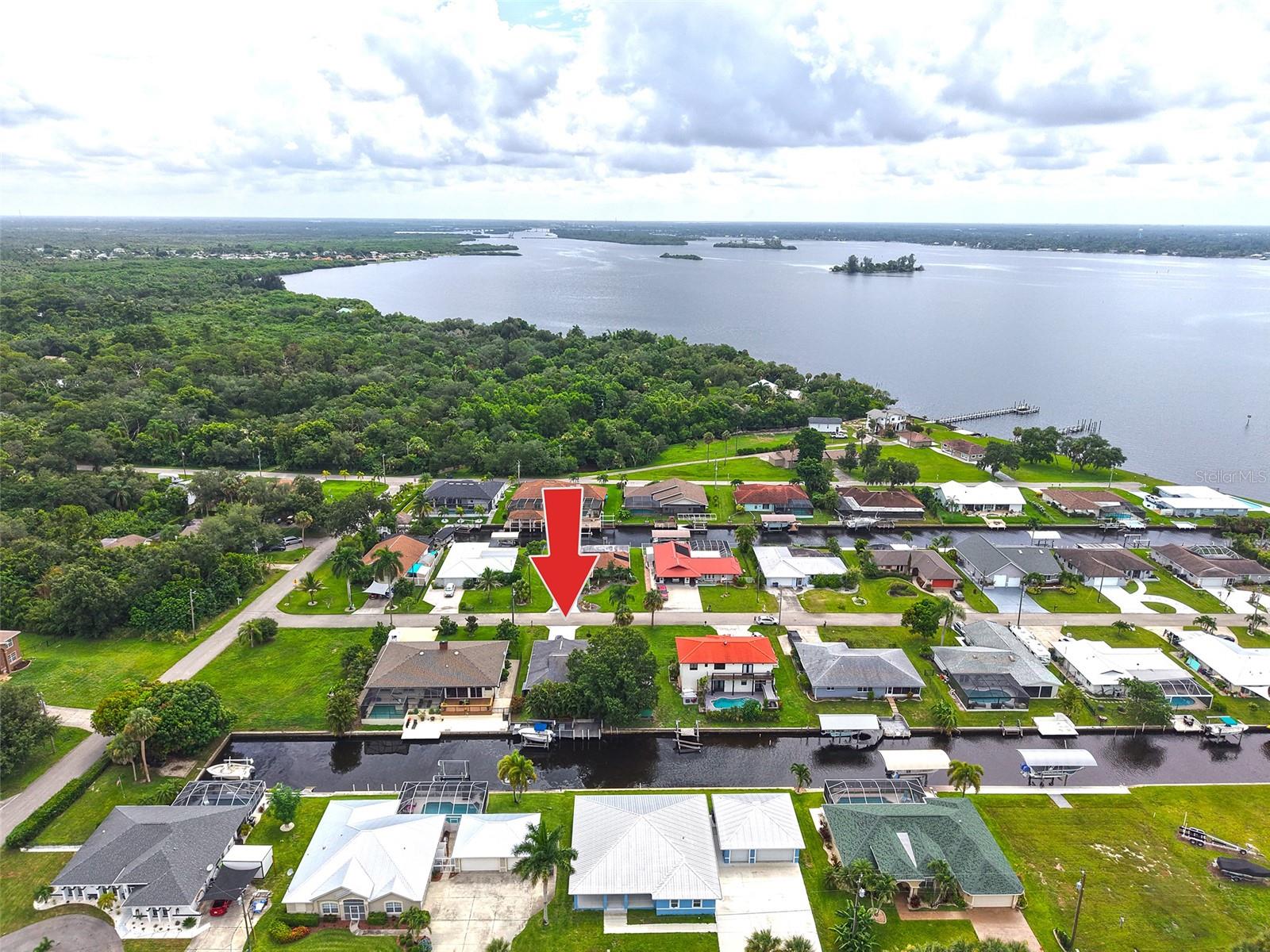 Photo of 7228 REYMOOR DRIVE NORTH FORT MYERS FL 33917