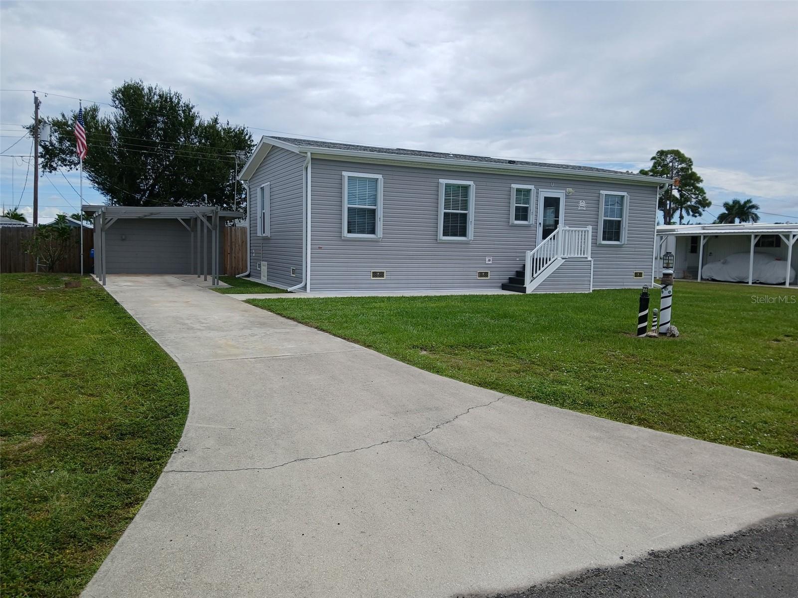 Photo of 167 VIA MADONNA ENGLEWOOD FL 34224
