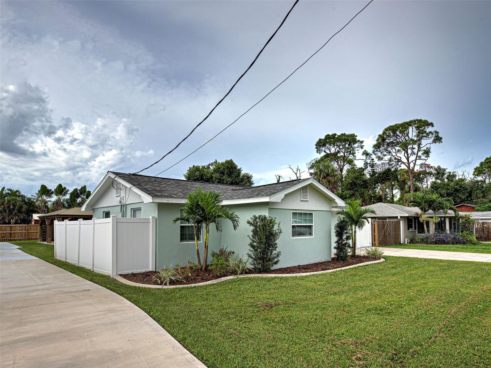 Photo of 425 YALE STREET ENGLEWOOD FL 34223