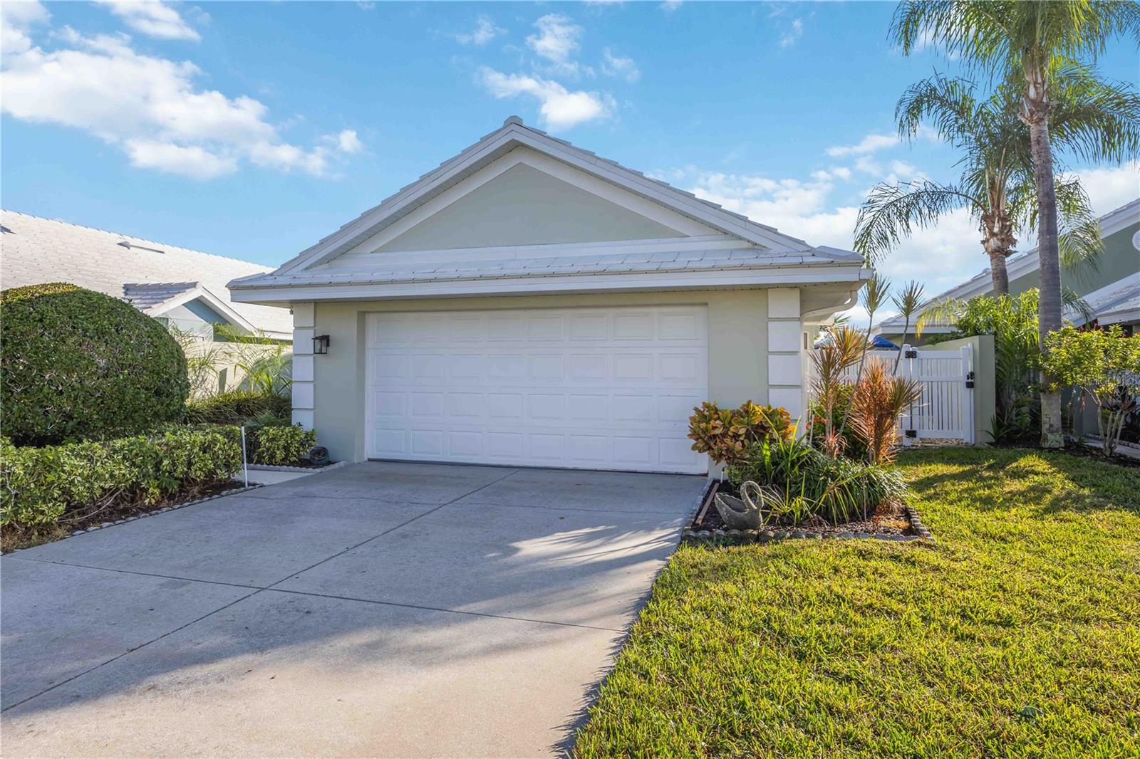 Photo of 805 HARRINGTON LAKE DRIVE #76 VENICE FL 34293