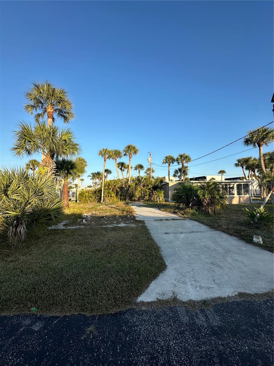 Photo of 7500 PARK POINTE DRIVE #13 ENGLEWOOD FL 34224
