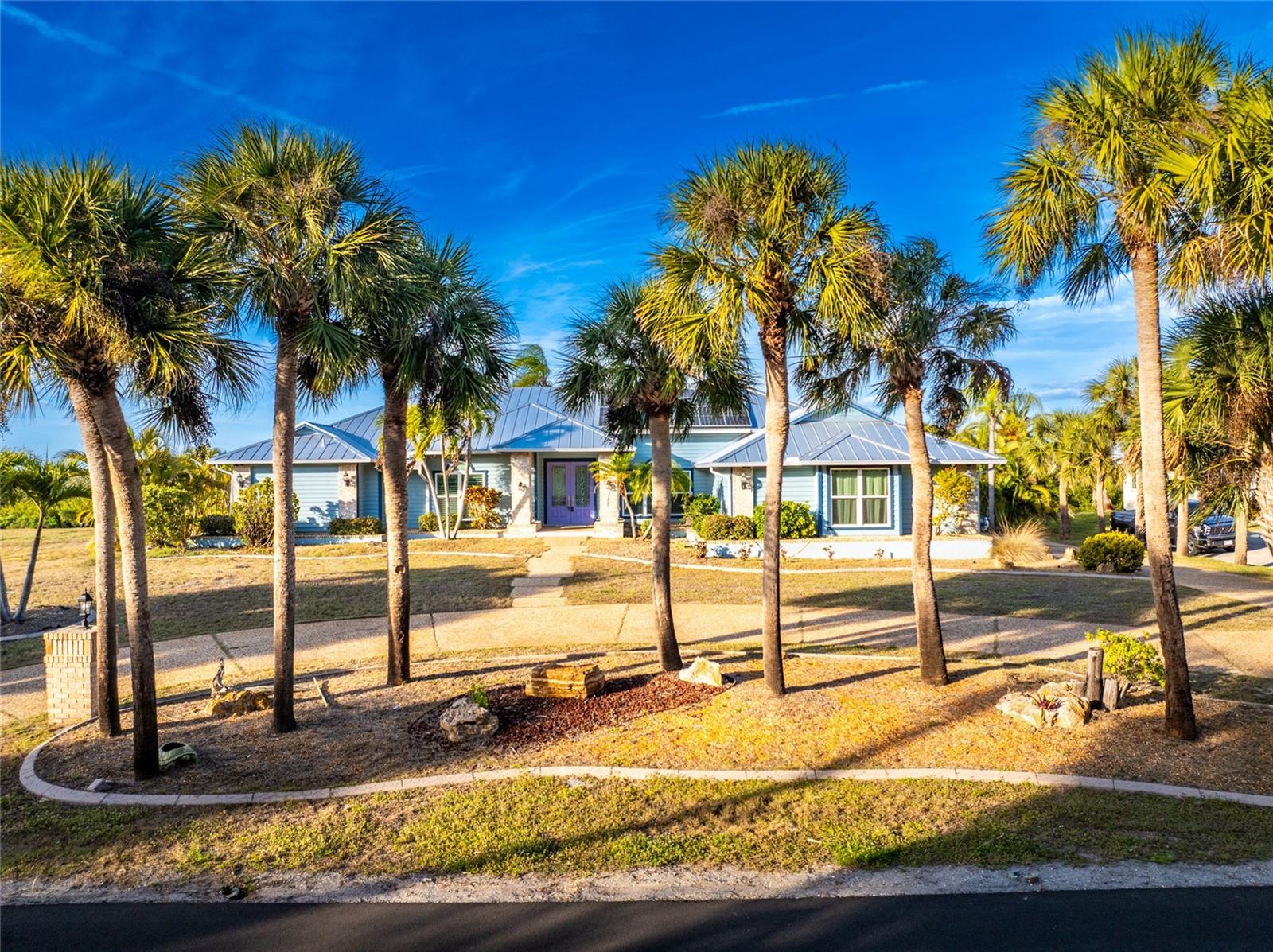 Photo of 50 SPYGLASS ALLEY PLACIDA FL 33946