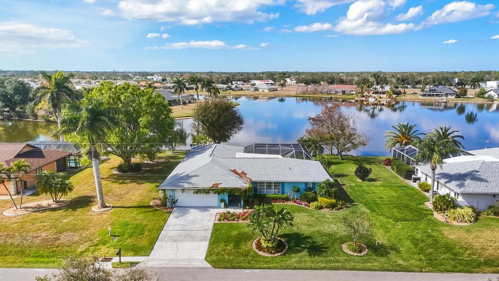 Photo of 12577 SW KINGS ROW LAKE SUZY FL 34269