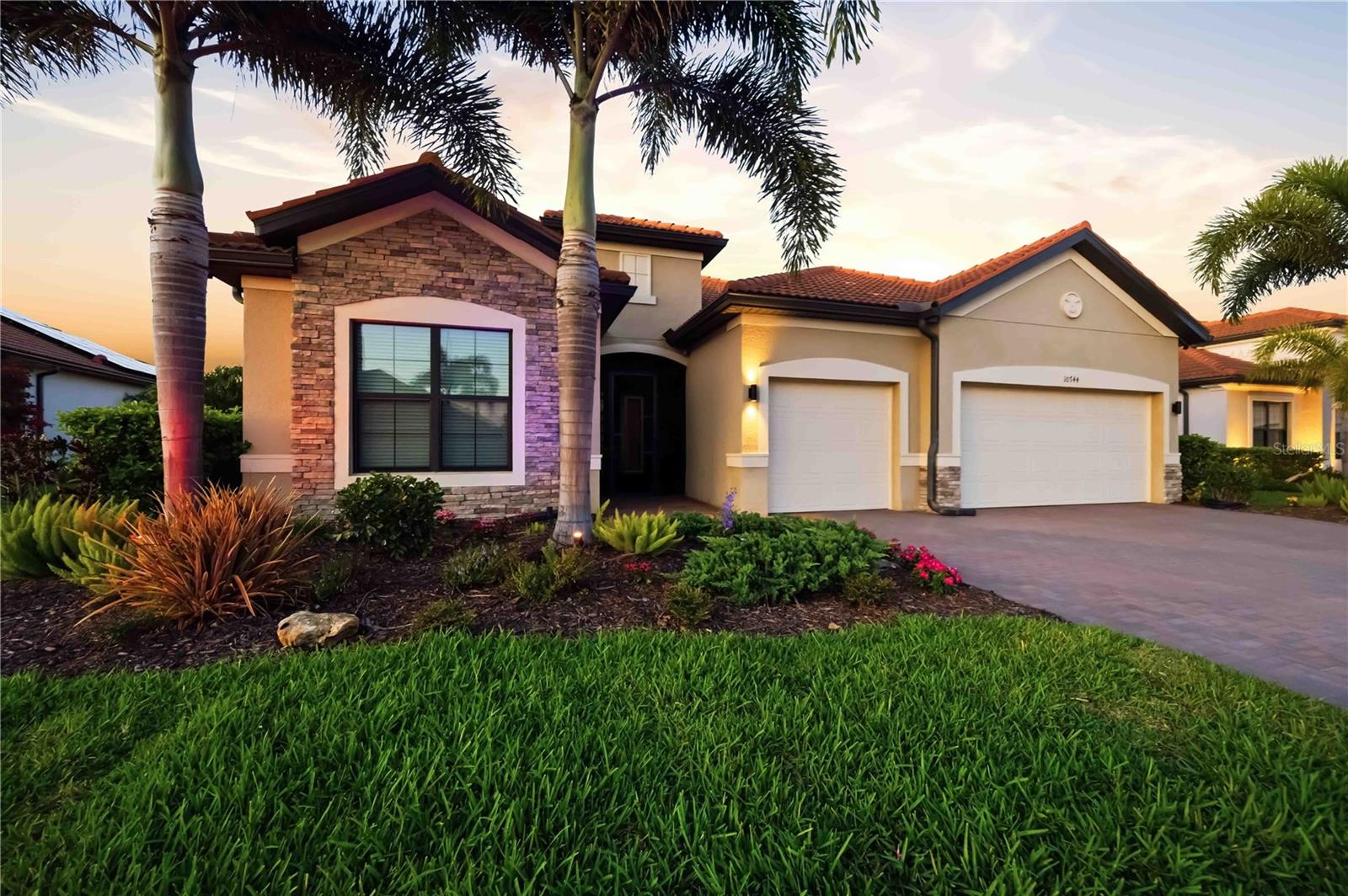 Photo of 10744 TARFLOWER DRIVE VENICE FL 34293